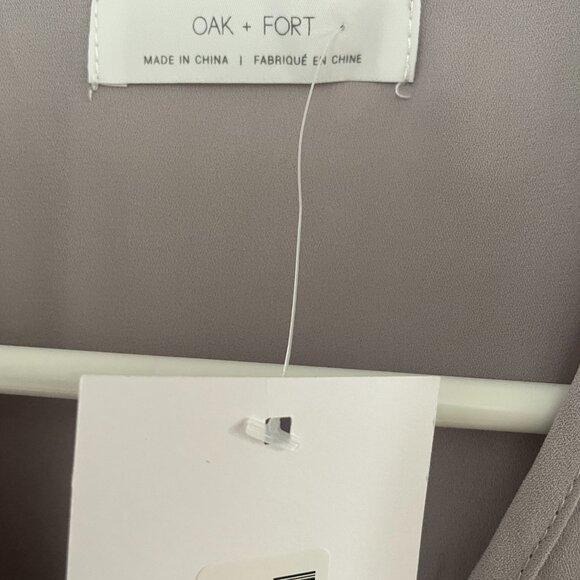 Elegant Light Gray Top - Picture 2 of 2